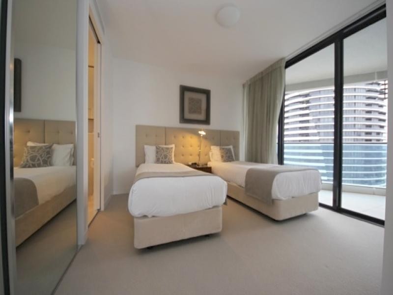 12601/4 Charles ave, Broadbeach QLD 4218