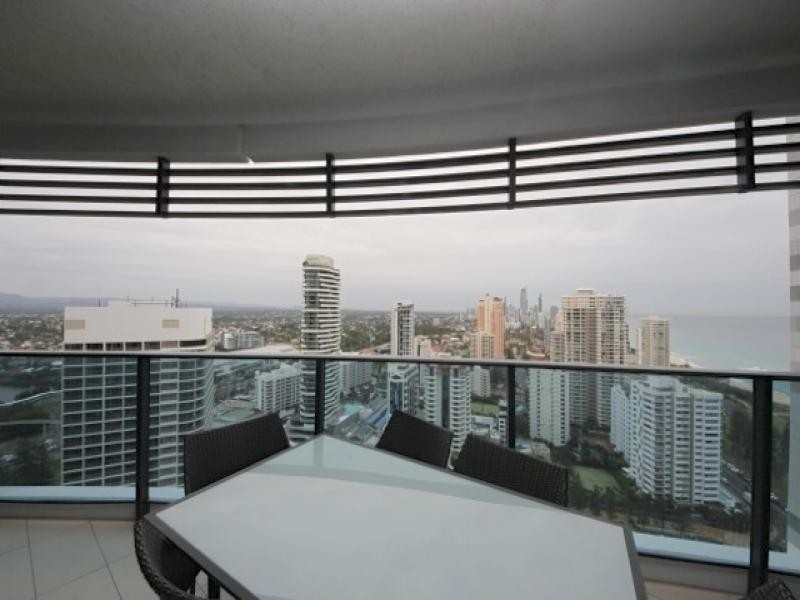 12601/4 Charles ave, Broadbeach QLD 4218