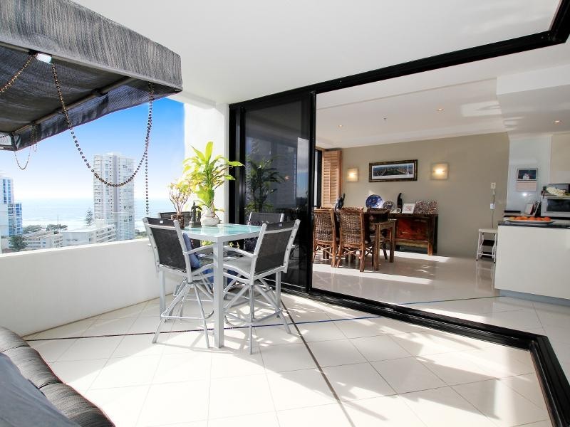 17 Albert Ave, Broadbeach QLD 4218