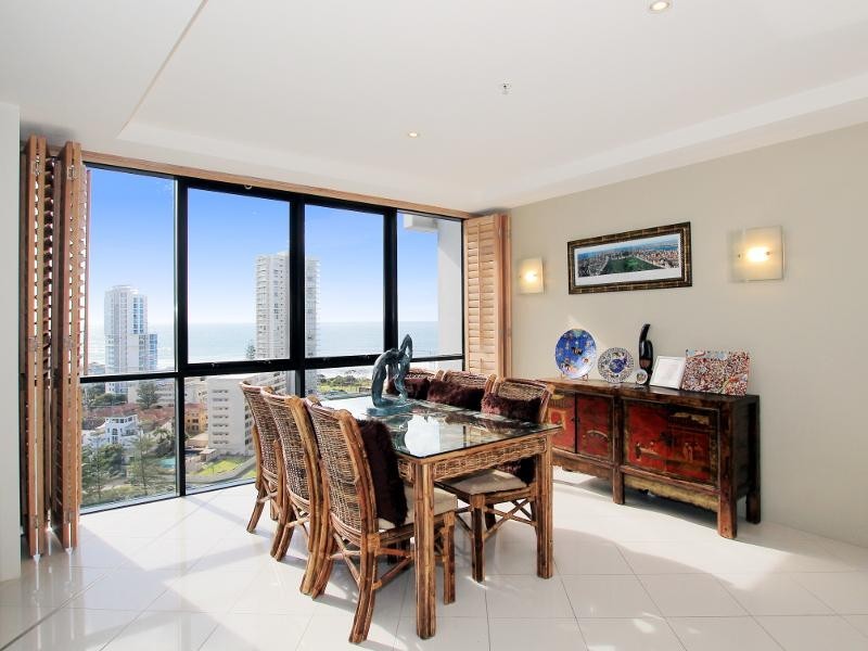 17 Albert Ave, Broadbeach QLD 4218