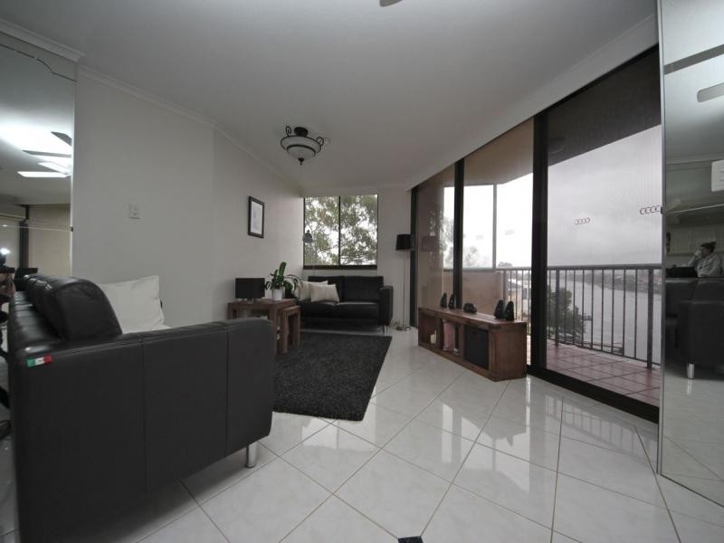 37 Monaco Street, Surfers Paradise QLD 4217