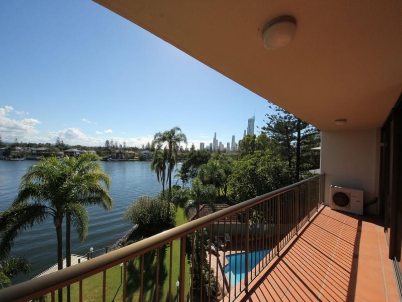 37 Monaco Street, Surfers Paradise QLD 4217