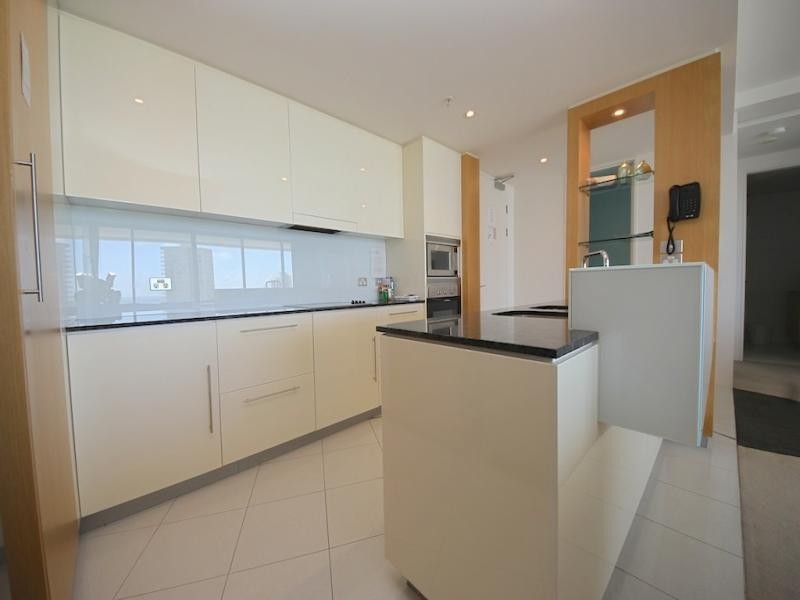 17 Albert Ave, Broadbeach QLD 4218