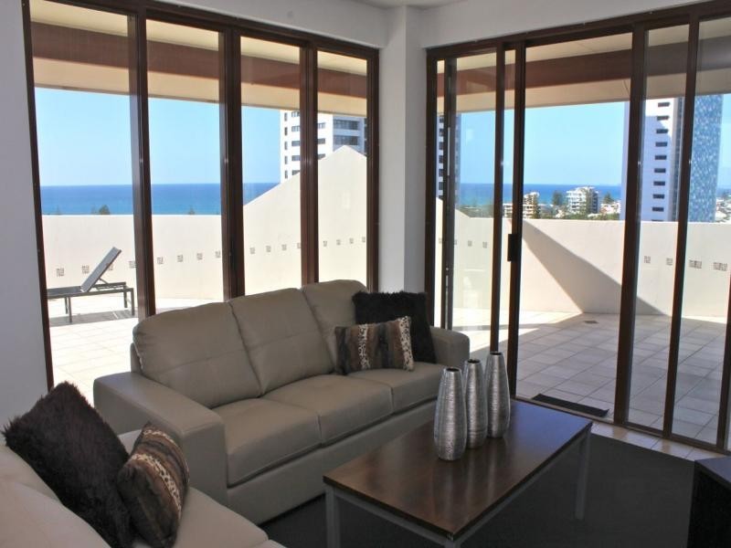 42 Surf Parade, Broadbeach QLD 4218