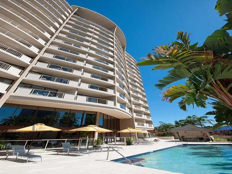 42 Surf Parade, Broadbeach QLD 4218