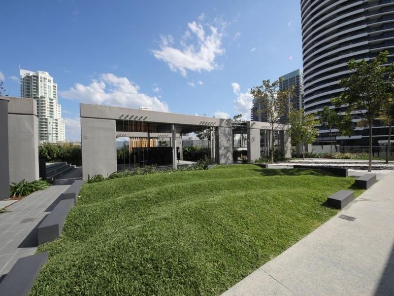 2102/4 Charles Avenue, Broadbeach QLD 4218