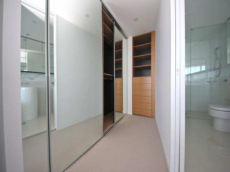 23703/21 Elizabeth Avenue, Broadbeach QLD 4218