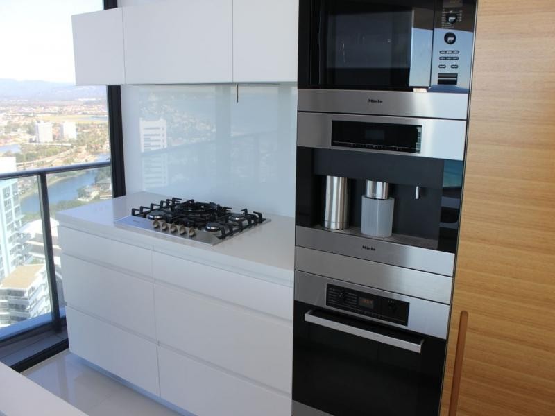 23703/21 Elizabeth Avenue, Broadbeach QLD 4218