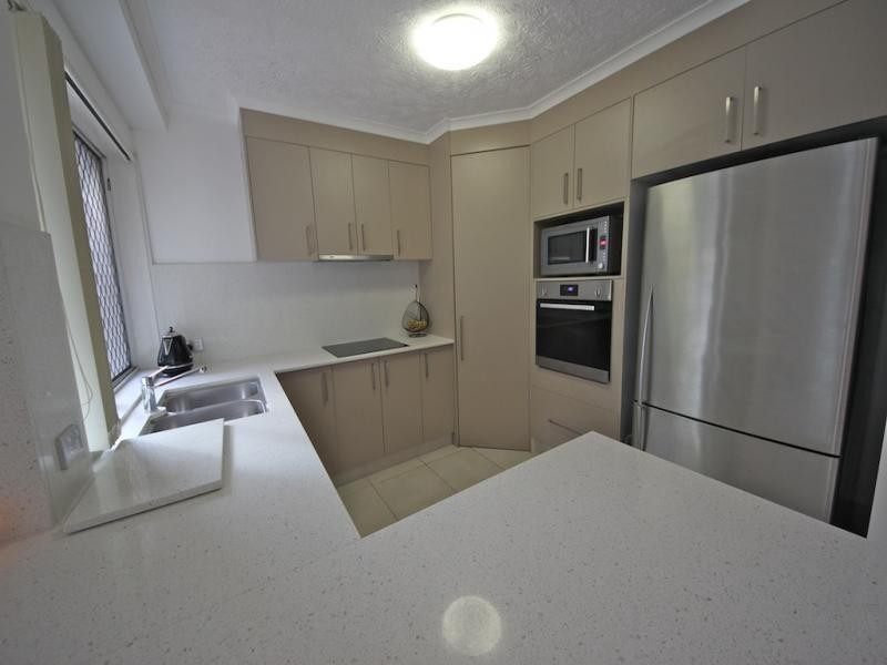 39-41 Sunbrite Ave, Mermaid Beach QLD 4218