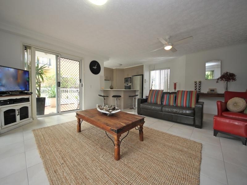 39-41 Sunbrite Ave, Mermaid Beach QLD 4218