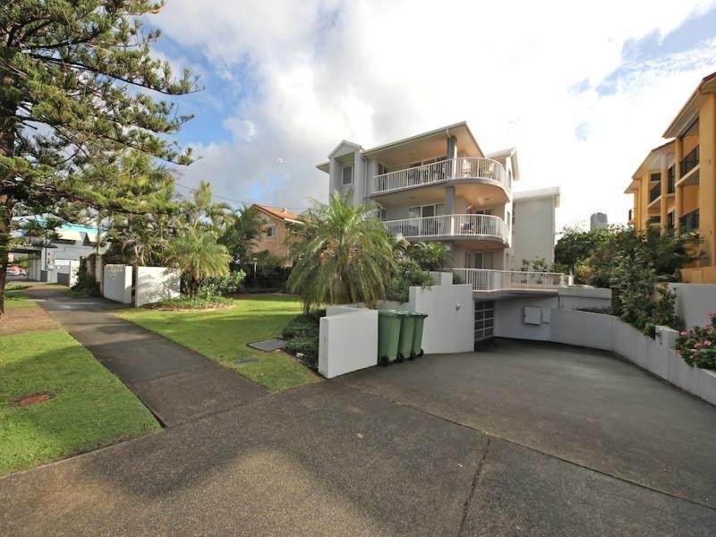 39-41 Sunbrite Ave, Mermaid Beach QLD 4218