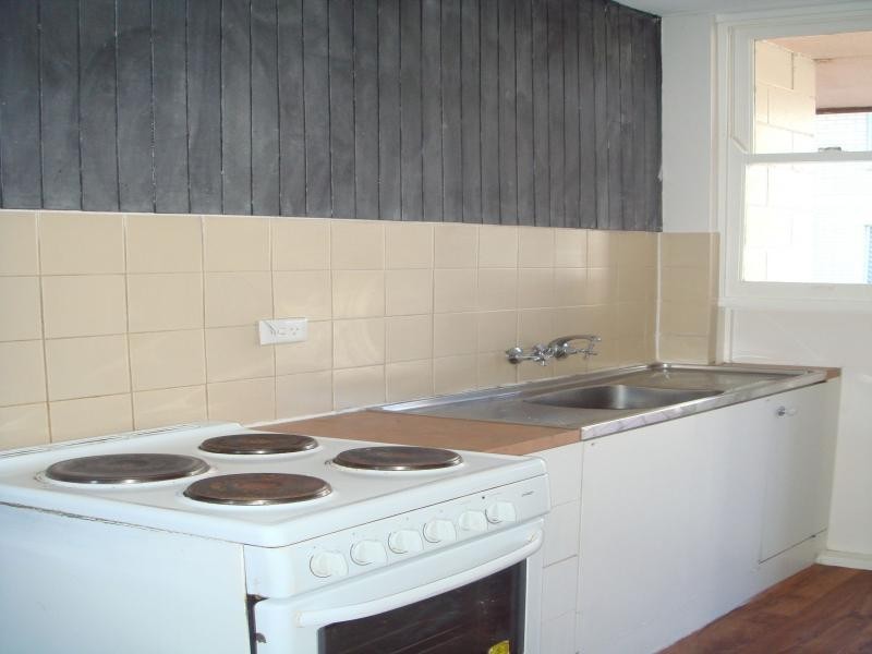 5/8 Elizabeth Avenue, Broadbeach QLD 4218