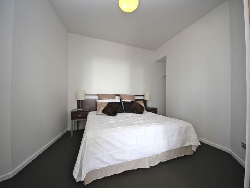 1305/42 Surf Parade, Broadbeach QLD 4218