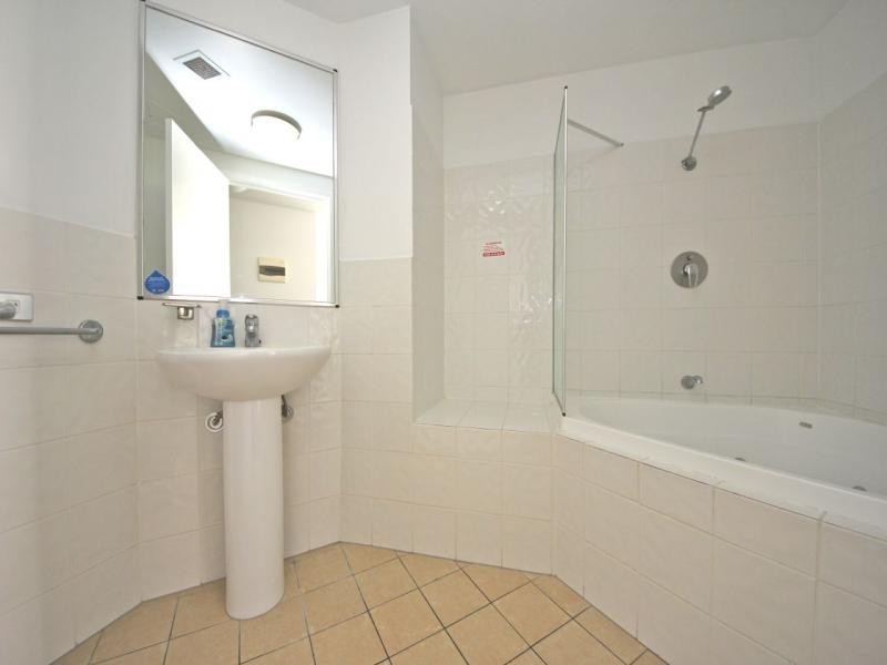 1305/42 Surf Parade, Broadbeach QLD 4218