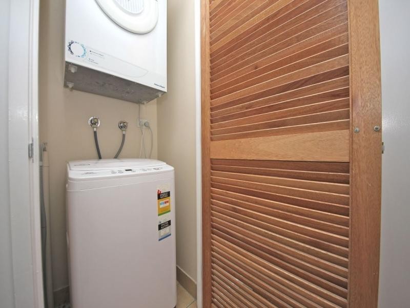 1305/42 Surf Parade, Broadbeach QLD 4218