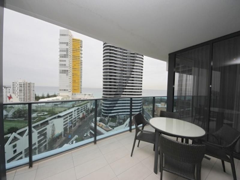 21305/4 Charles ave, Broadbeach QLD 4218