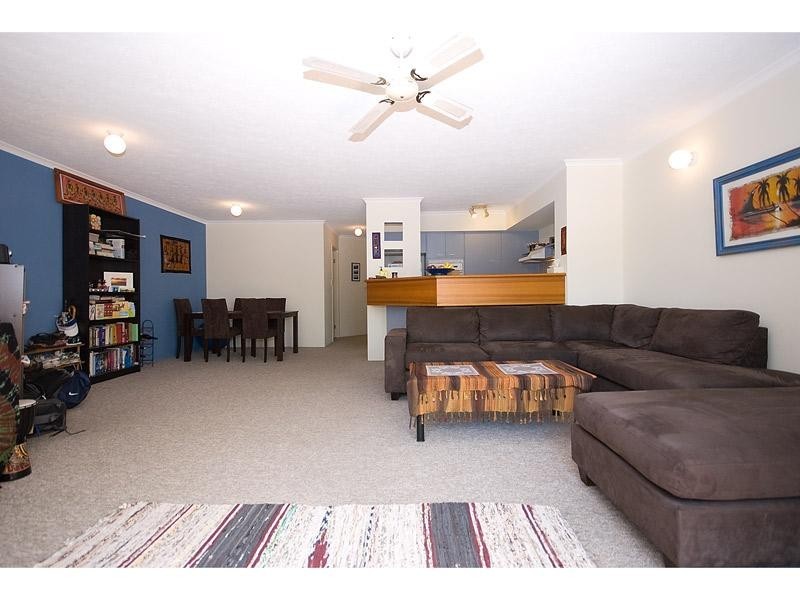 16 crescent Avenue, Mermaid Beach QLD 4218