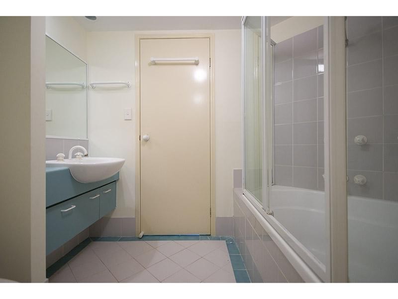 16 crescent Avenue, Mermaid Beach QLD 4218