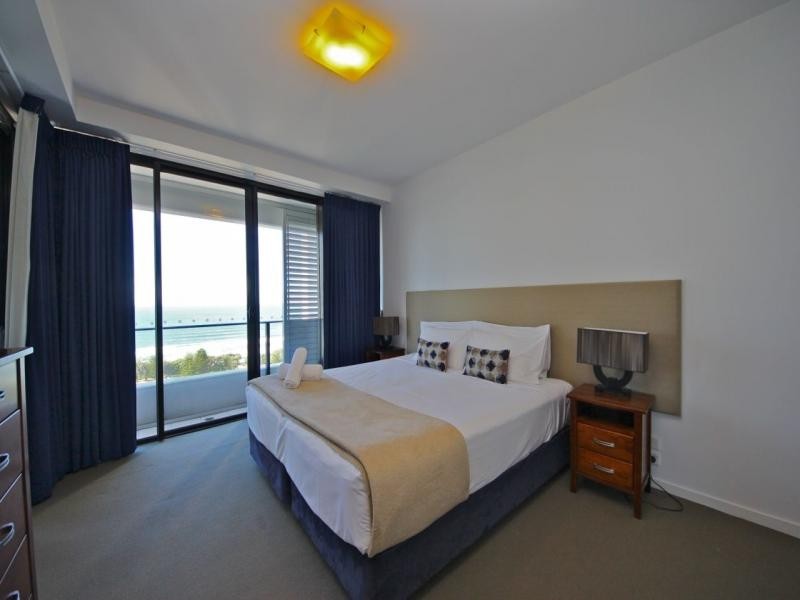 14 George Avenue, Broadbeach QLD 4218