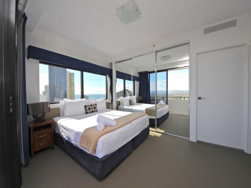 14 George Avenue, Broadbeach QLD 4218