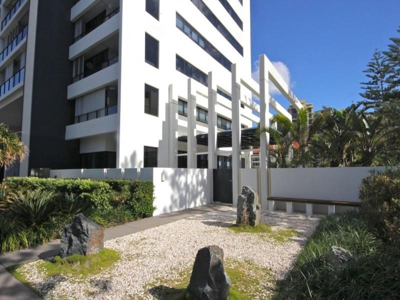 14 George Avenue, Broadbeach QLD 4218