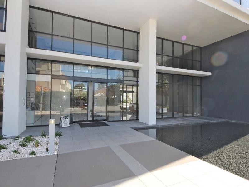 14 George Avenue, Broadbeach QLD 4218