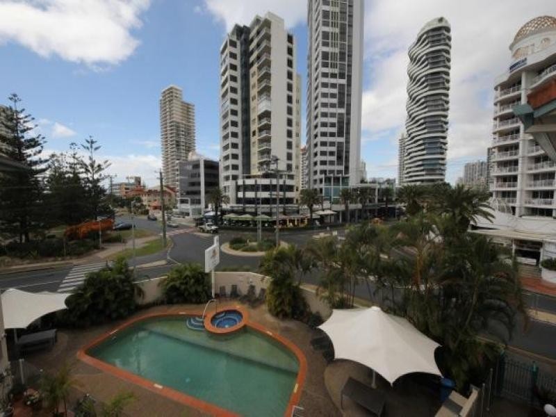 44/112 Surf Parade, Broadbeach QLD 4218
