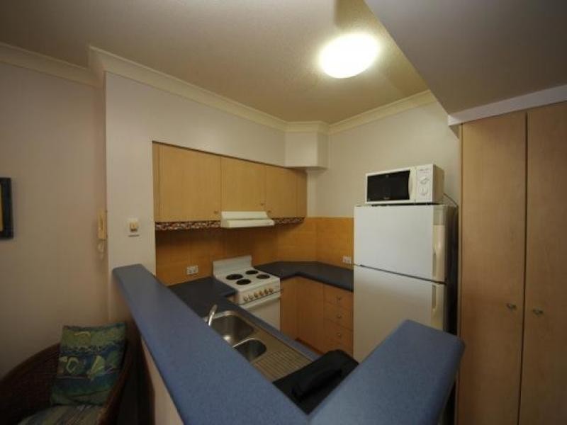 44/112 Surf Parade, Broadbeach QLD 4218