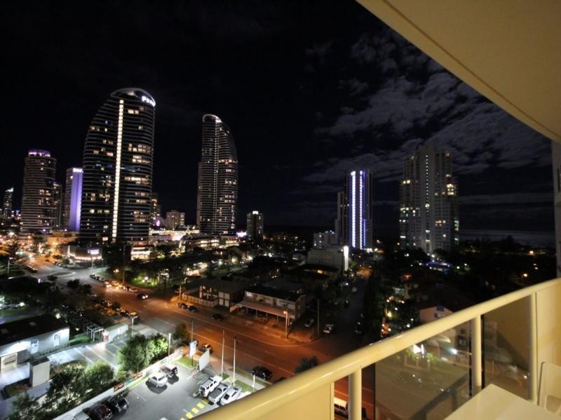 1109/42 Surf Parade, Broadbeach QLD 4218