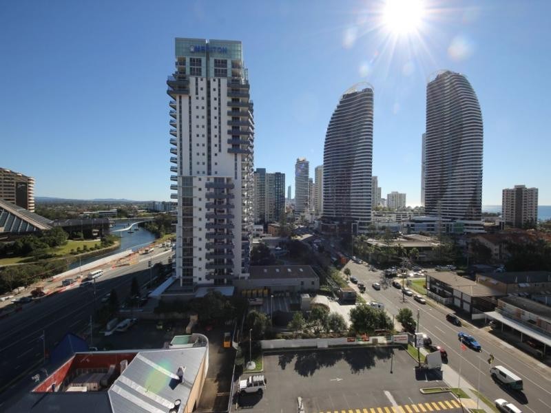 1109/42 Surf Parade, Broadbeach QLD 4218
