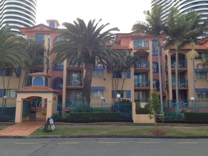 5/11 Philip Avenue, Broadbeach QLD 4218