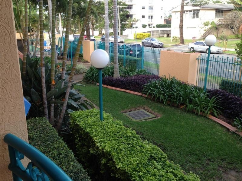 5/11 Philip Avenue, Broadbeach QLD 4218