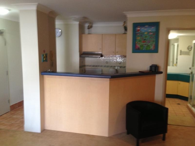 5/11 Philip Avenue, Broadbeach QLD 4218