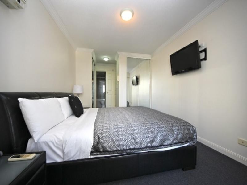 1406/90 Surf Parade, Broadbeach QLD 4218