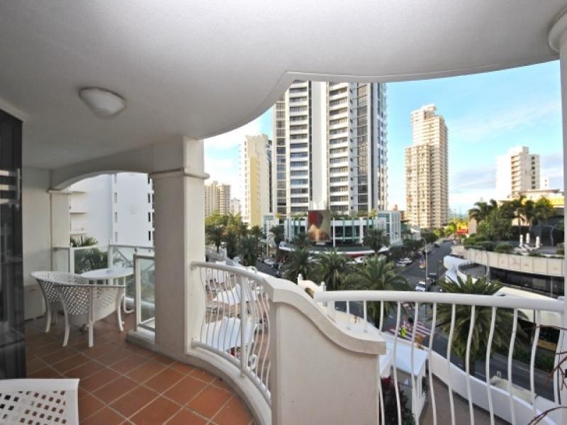1406/90 Surf Parade, Broadbeach QLD 4218