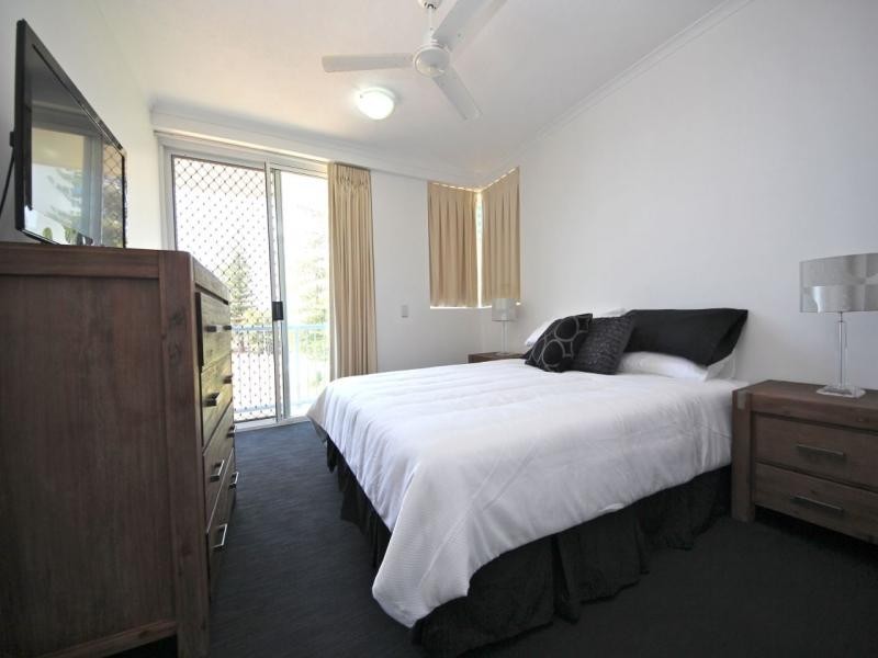 114/10-16 alexandra Avenue, Broadbeach QLD 4218