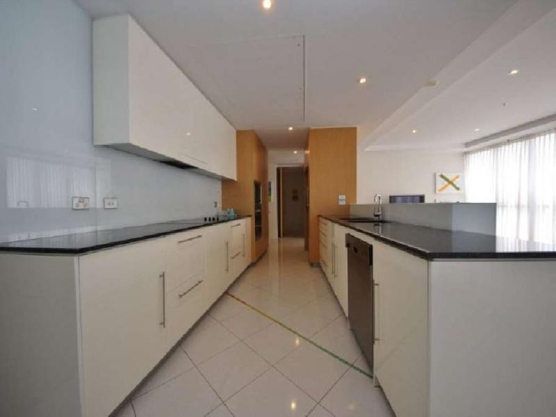 501/19 Aria, Albert Avenue, Broadbeach QLD 4218