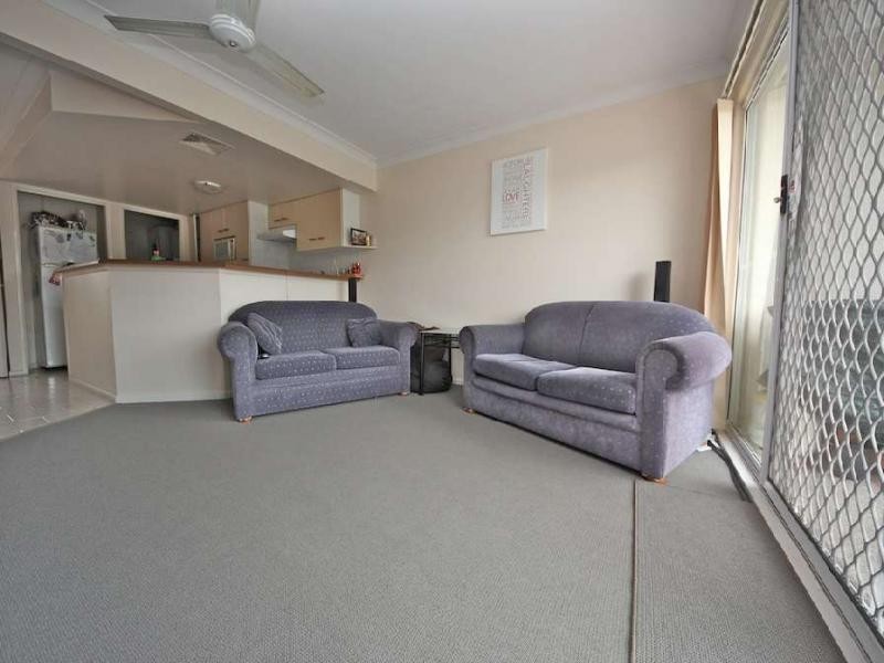 300 Cottesloe Drive, Mermaid Waters QLD 4218