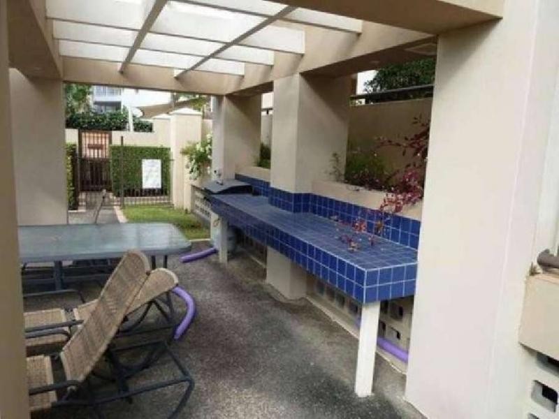 7 First Avenue, Broadbeach QLD 4218