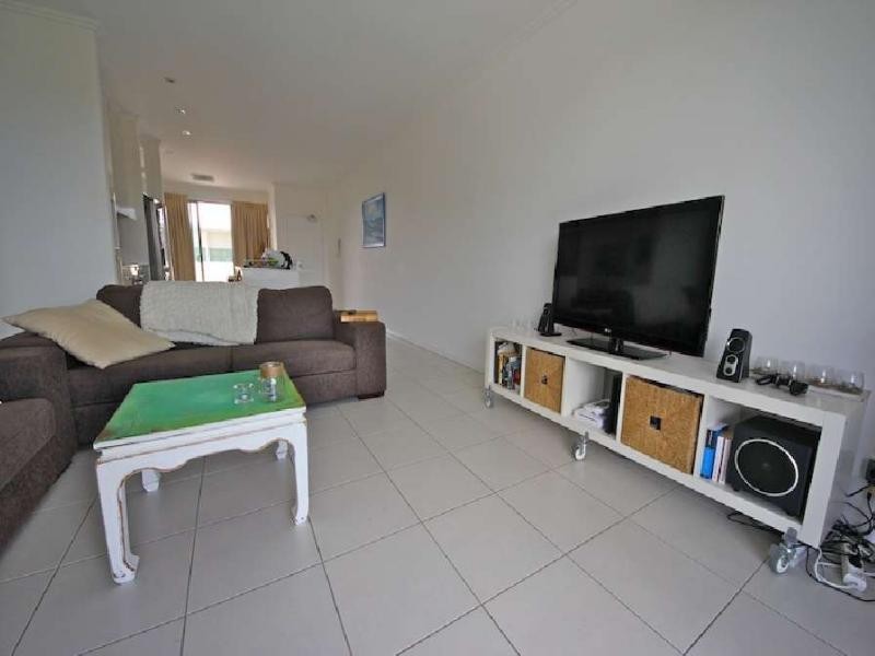 58 Gaven Crescent, Mermaid Waters QLD 4218