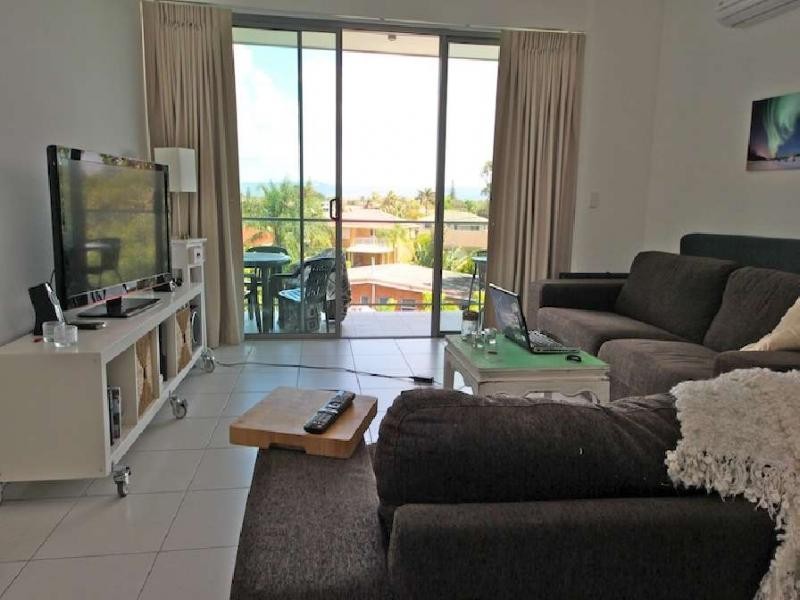 58 Gaven Crescent, Mermaid Waters QLD 4218