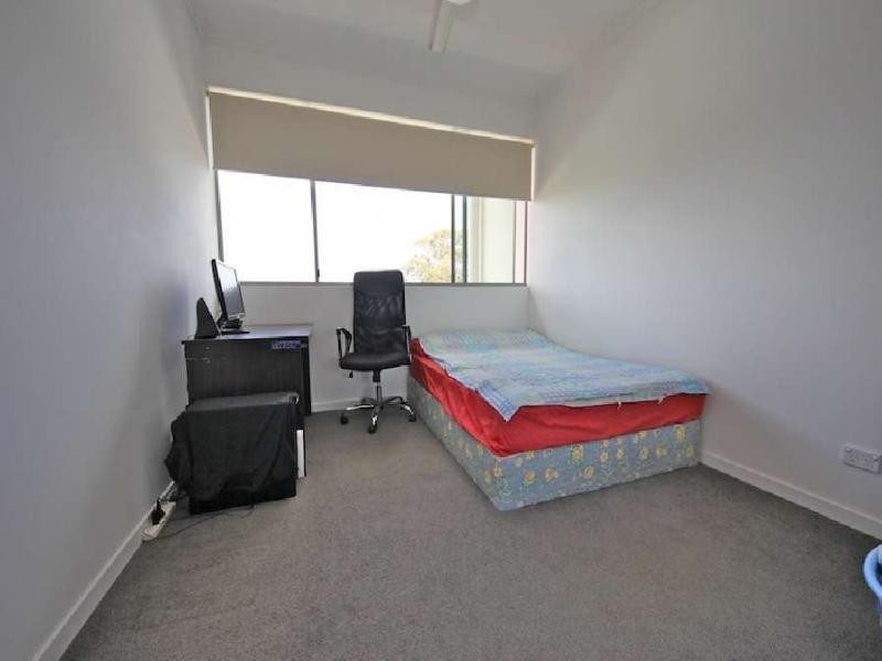 58 Gaven Crescent, Mermaid Waters QLD 4218