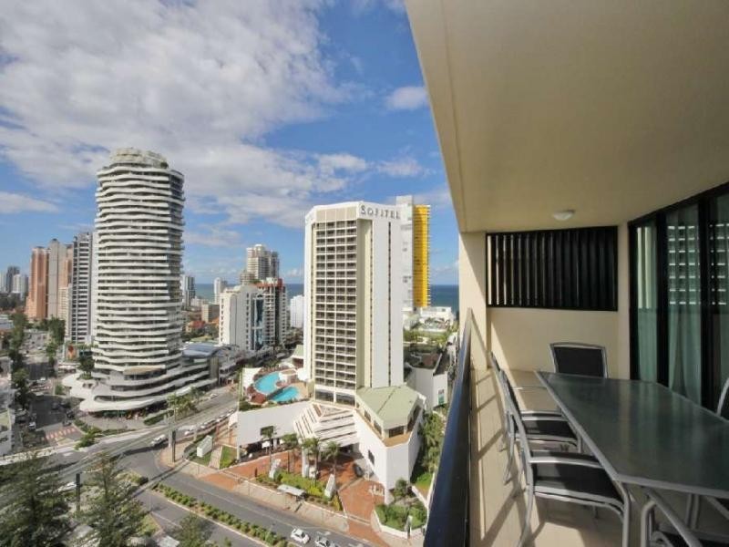 1803/2685 Gold Coast Highway, Broadbeach QLD 4218
