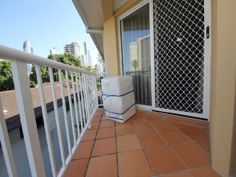 35 Palm Avenue, Surfers Paradise QLD 4217