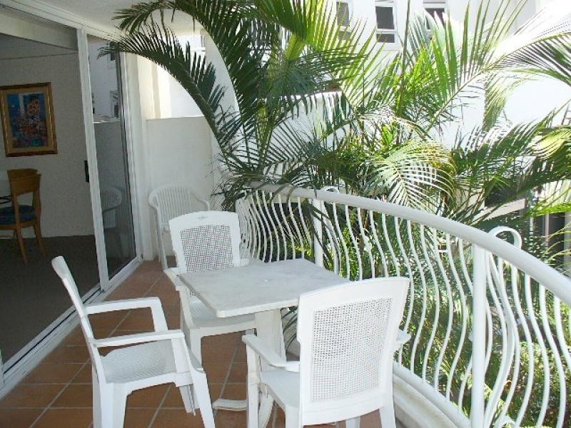 2201/24 QUEENSLAND AVENUE, Broadbeach QLD 4218