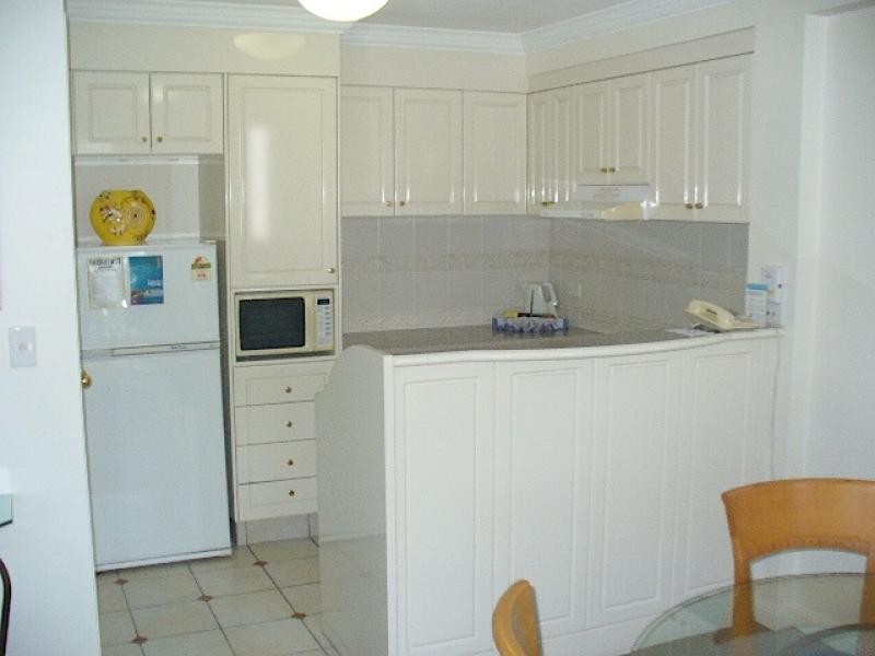 2201/24 QUEENSLAND AVENUE, Broadbeach QLD 4218