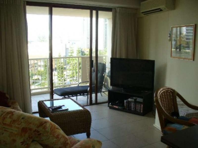 612/40 Surf Parade, Broadbeach QLD 4218