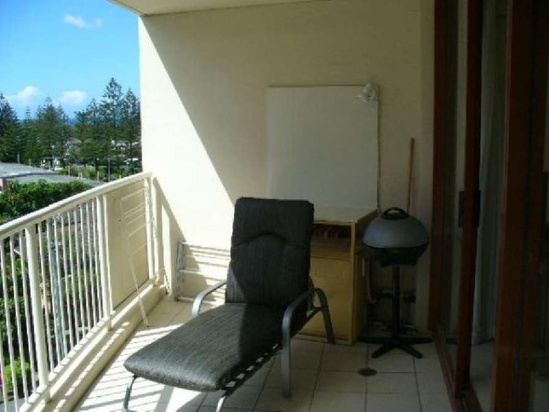 612/40 Surf Parade, Broadbeach QLD 4218