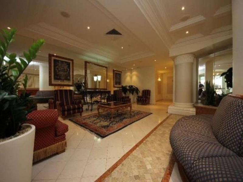 24 QUEENSLAND AVENUE, Broadbeach QLD 4218
