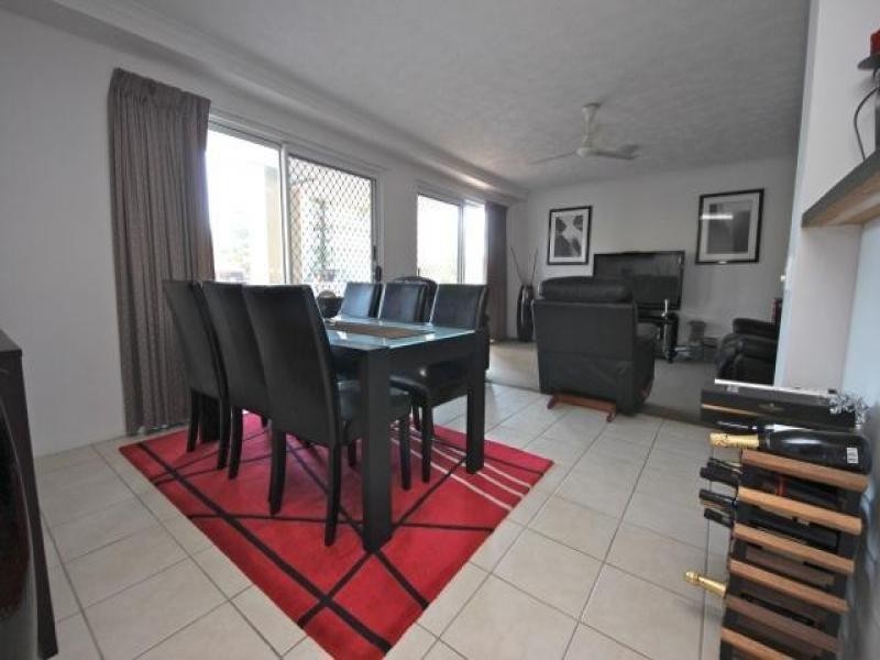 2/12 Britannia, Broadbeach QLD 4218